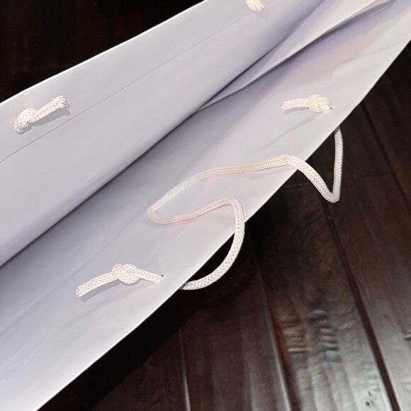 Burberry large white shopping bag - Picture 4 of 5